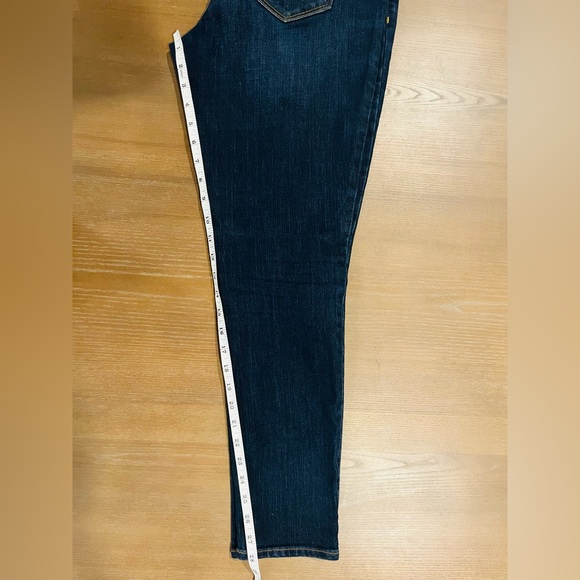 Old Navy Curvy Profile Jeans - Size 4 Short - Picture 3 of 7